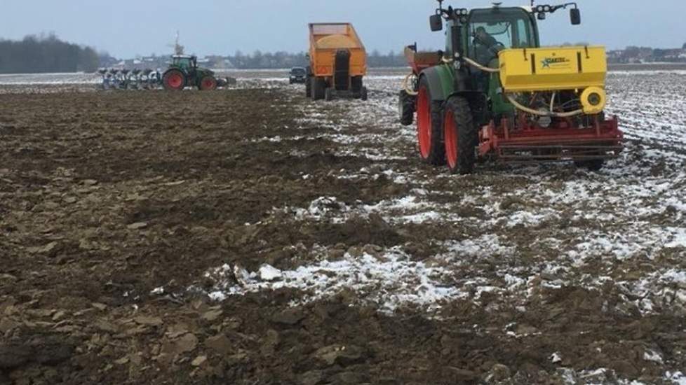 Gisteren zijn twee percelen van in totaal 14 hectare beplant.